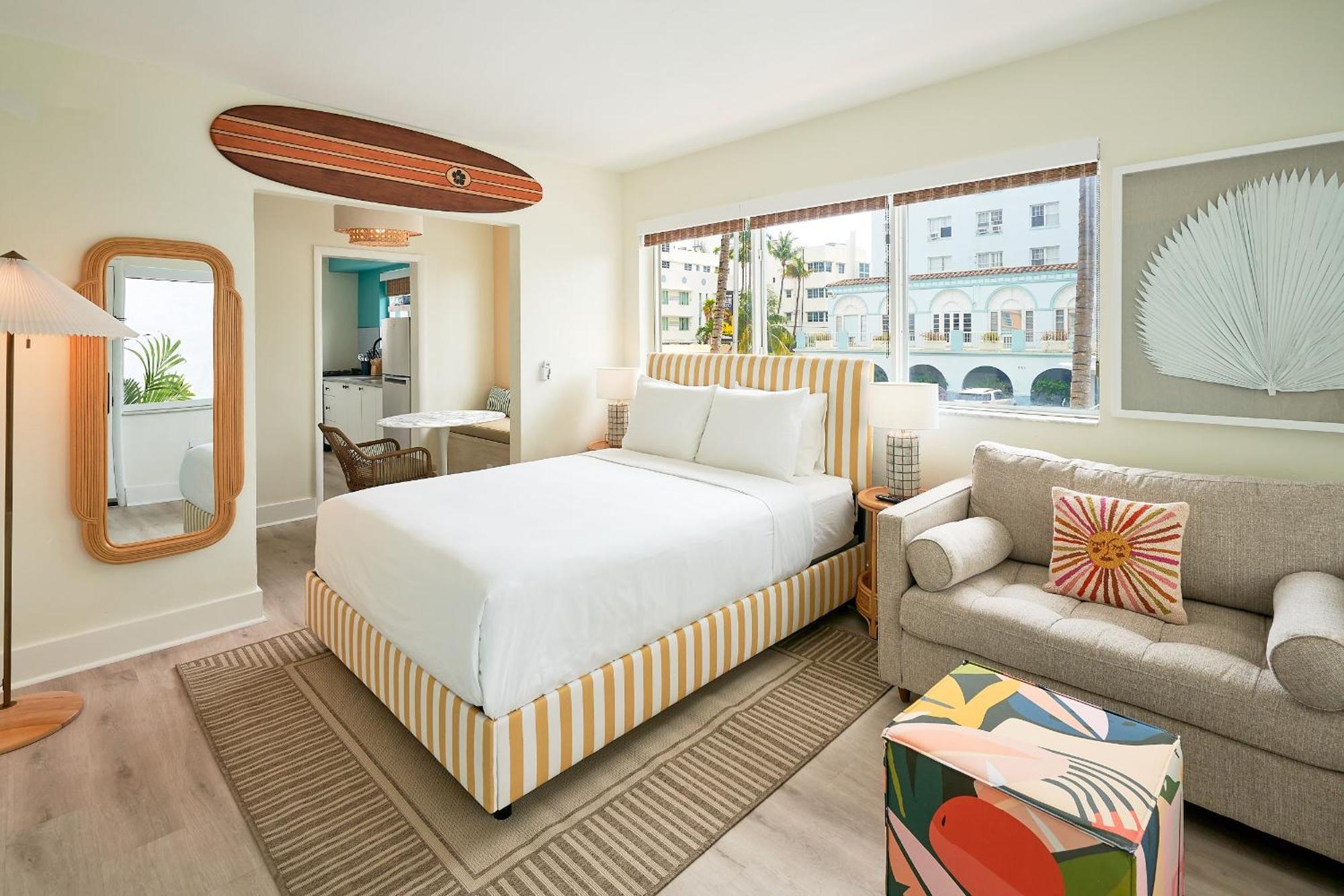 Aloha Fridays Hotel Маями Бийч Екстериор снимка